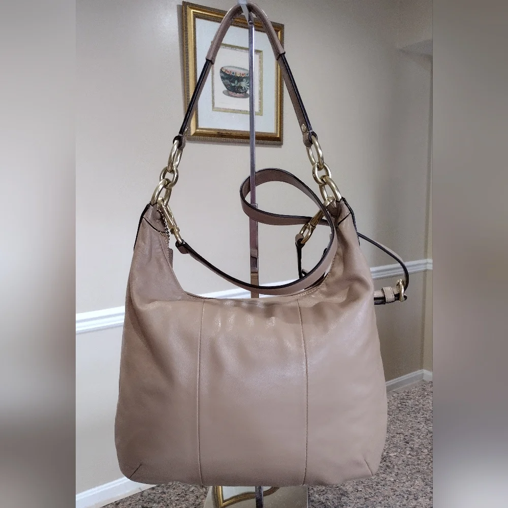 Coach Kristin Hobo soft  Leather Bag